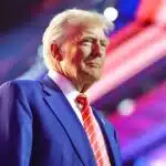 Trump planta cara a la UE impone aranceles del 30 % y desata el pánico en Bruselas